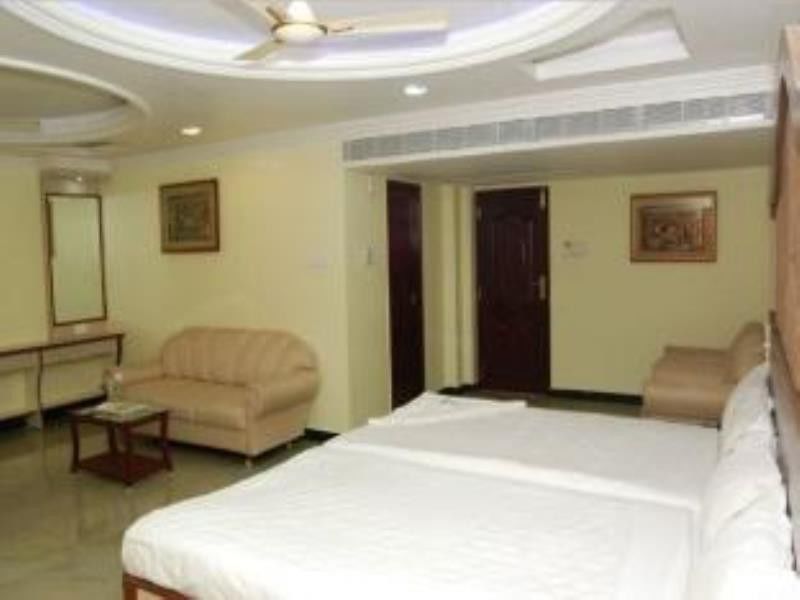 Shri Perumal Inn Pondicherry Ngoại thất bức ảnh